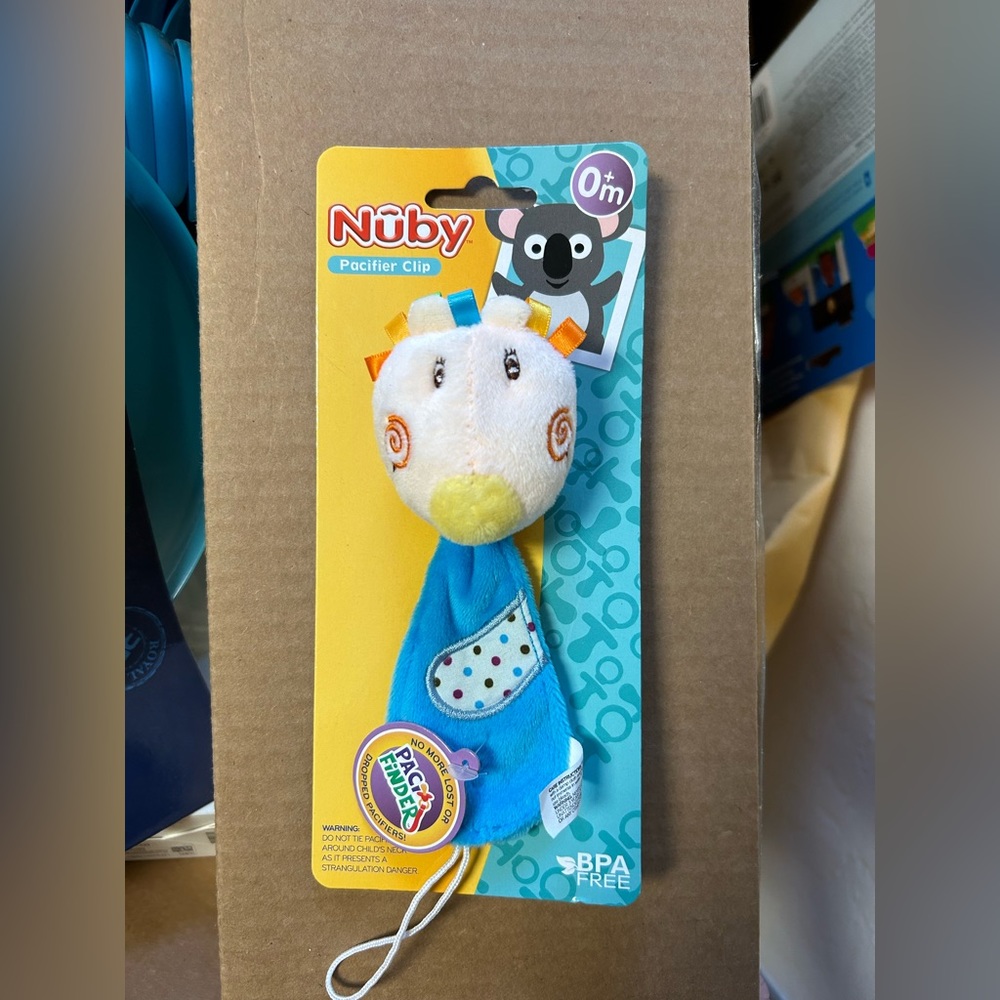 NWT Nuby Giraffe Pacifer Clip